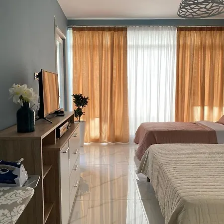 Ek Luxury Дуррес